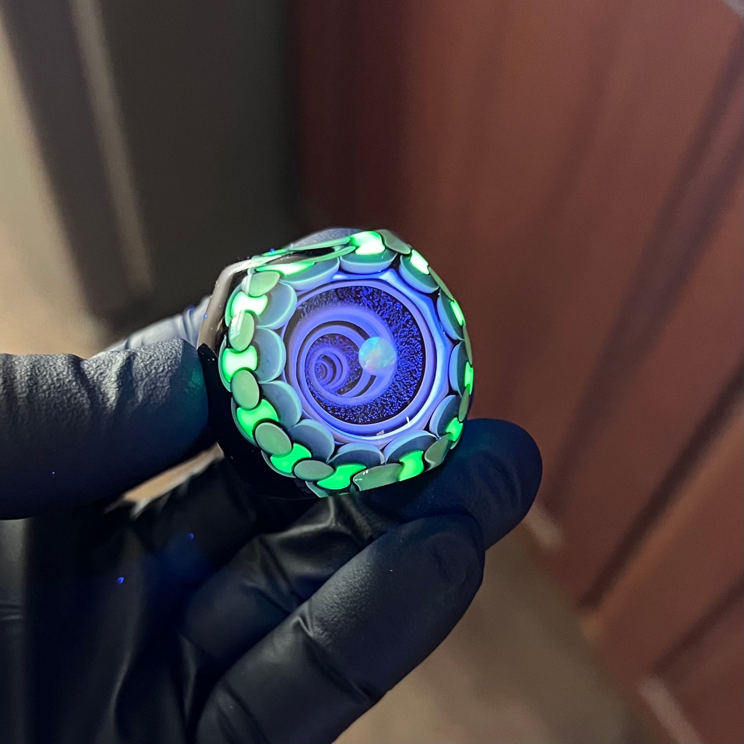 UV Vortex Marble Stand