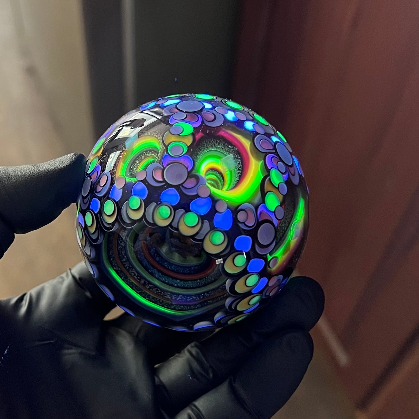 3inch UV Opal Eater Cave Marble and Stand Set