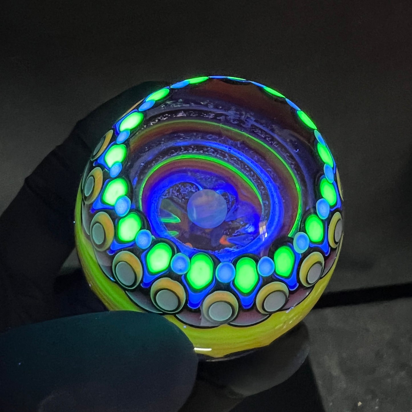 UV Easter Eater Egg