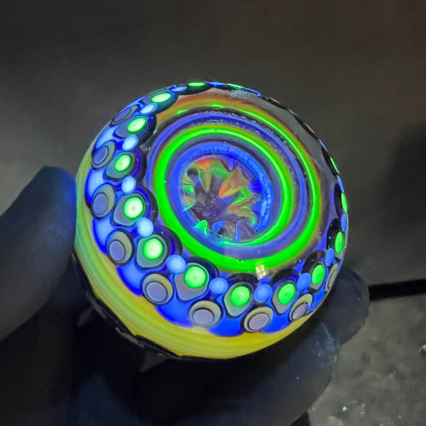 UV Easter Eater Egg