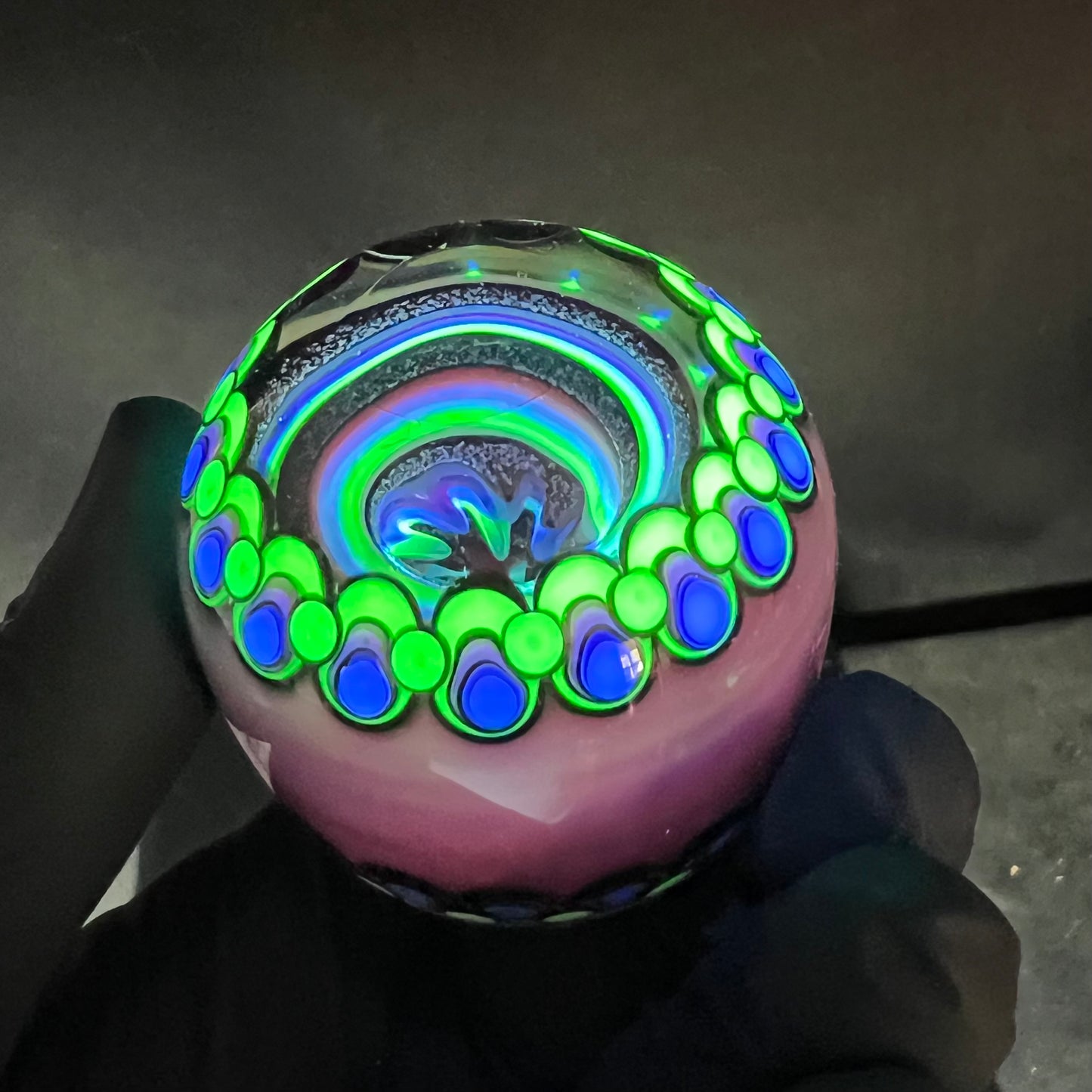 UV Easter Eater Egg