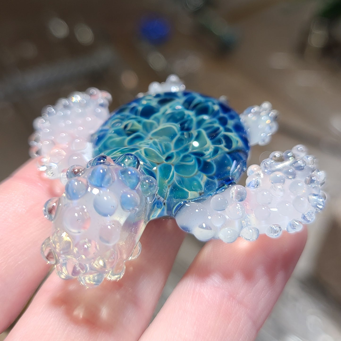 #600 UV Sea Turtle Pendant